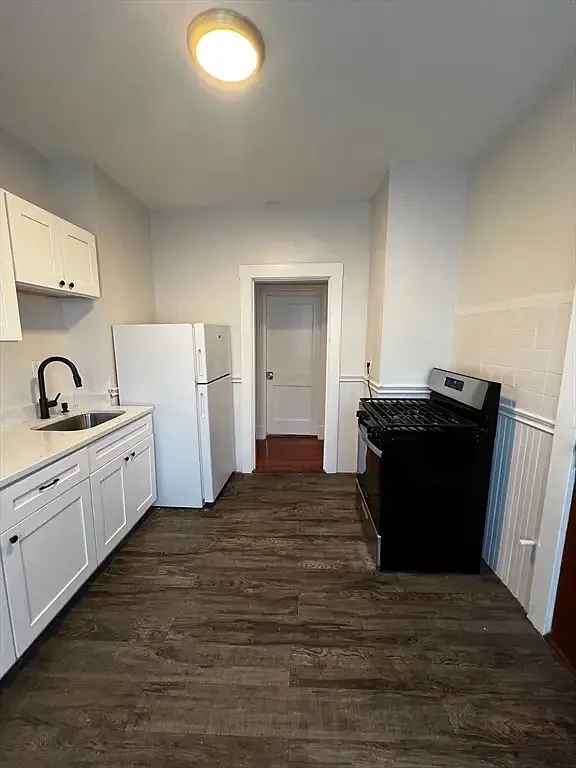 2 bed, 9999 sqft, $2,400 — Photo 3