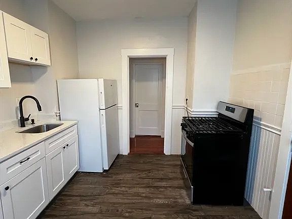 3rd image of 765 Broadway APT 10