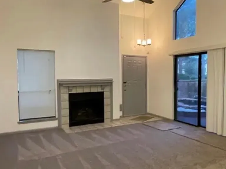 16522 Holly Trail Dr — Photo 2