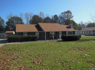 549 Wade Rd SE, Owens Cross Roads, AL 35763