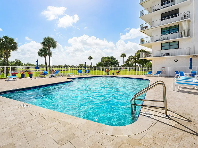 336 Golfview Rd #Penthouse 12 — Photo 31