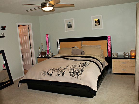 5th image of 9066 Mackanos Ave