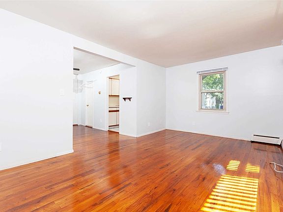 5th image of 83 Finch Ln APT 1A