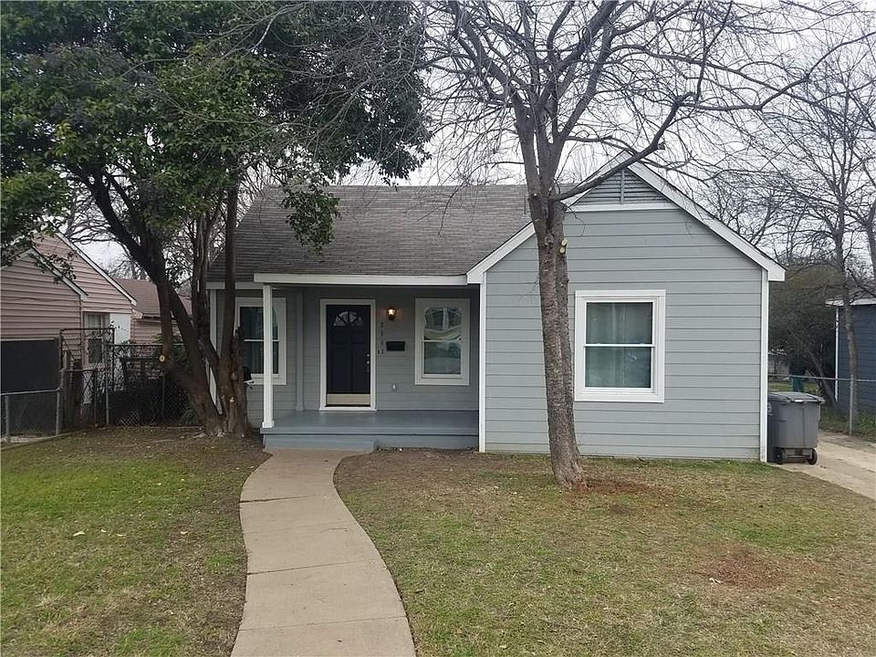1st image of 2643 W Clarendon Dr
