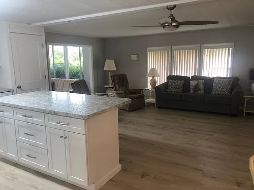 36 King Arthur Dr Photo 1