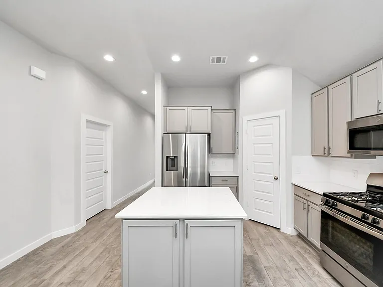 3335 Hackberry Tree Ln — Photo 18