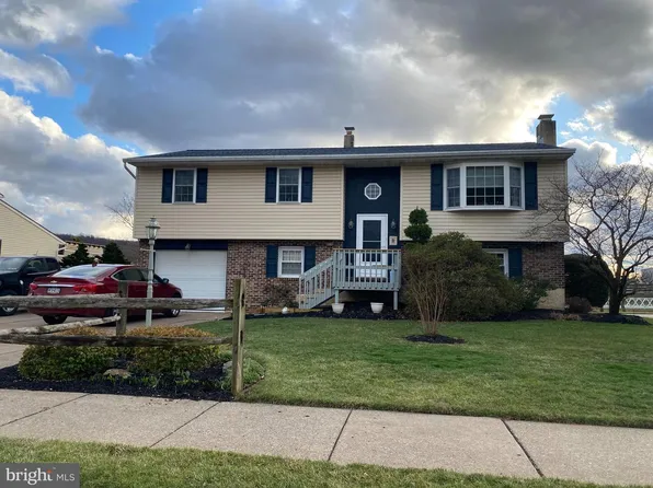 624 W Spring St, Fleetwood, PA 19522