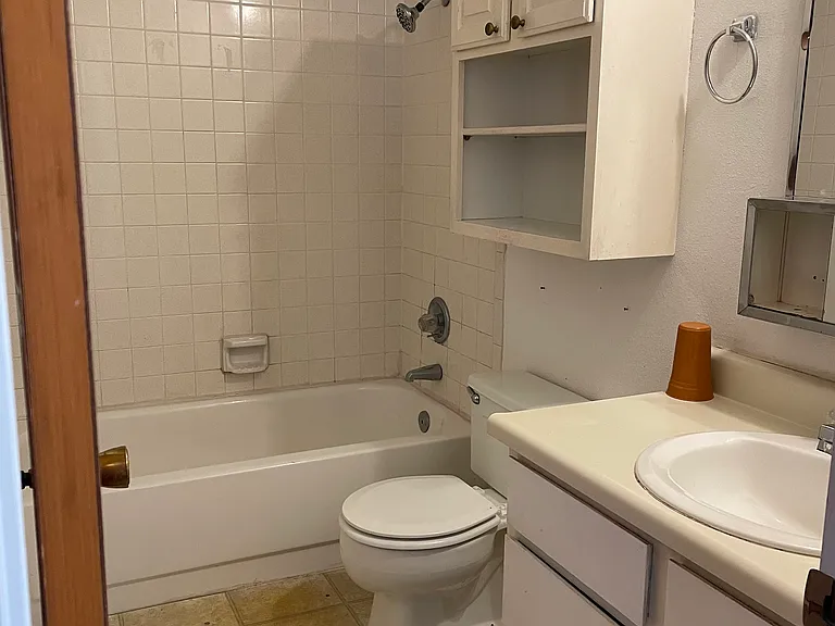 1041 Ponderosa Way #C — Photo 5