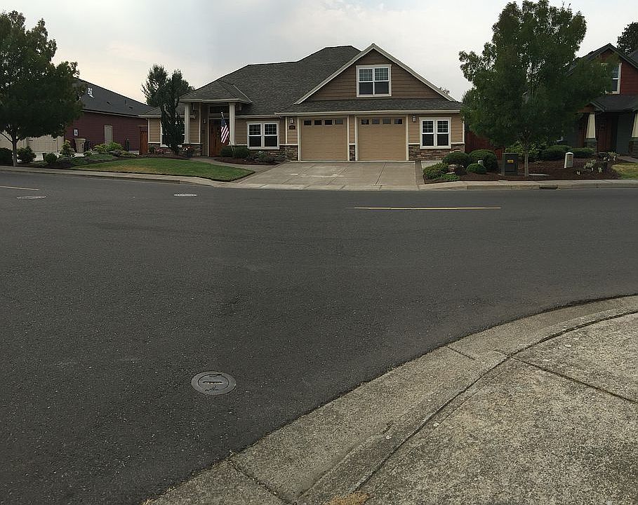 2nd image of 1401 SE Academy St