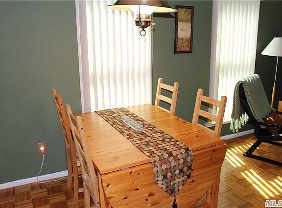5th image of 2355 Pershing Blvd APT 711