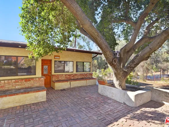 20666 Cheney Dr, Topanga, CA 90290