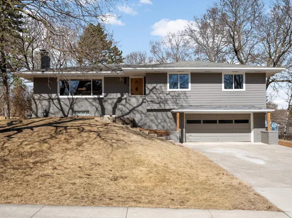 5116 Valley View Rd, Edina, MN 55436