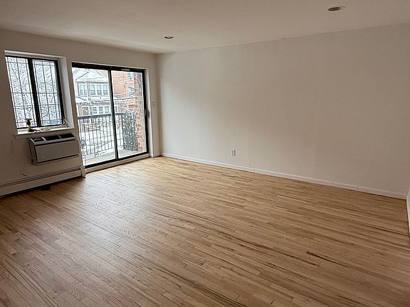 4th image of 7541 113th St APT 4