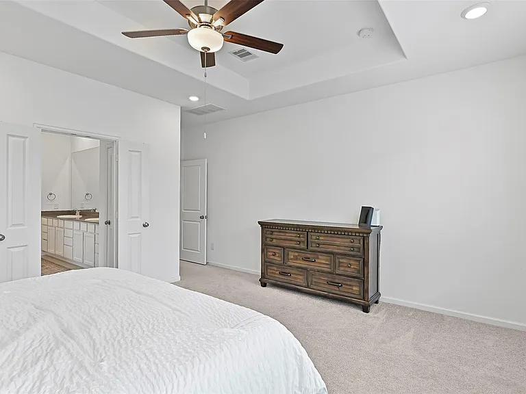 805 Westwood Dr — Photo 9