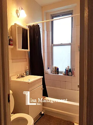 Rented by Lisa Management | media 8