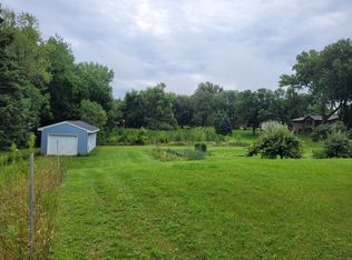 8001 Petunia St, Victoria, MN 55386