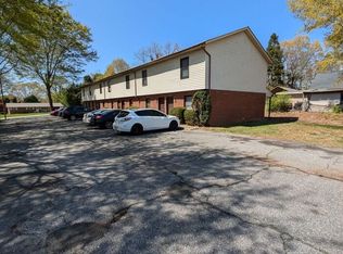 1637 16th St NE APT 1, Hickory, NC 28601