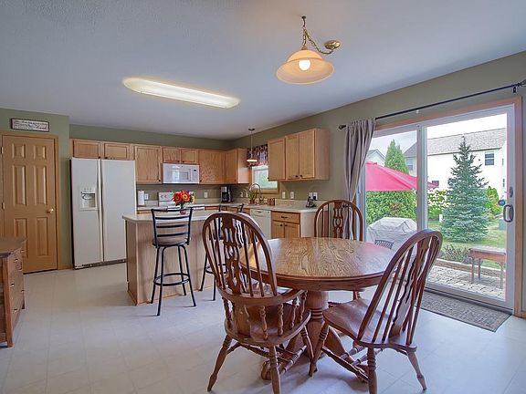 4th image of 730 Salinger Dr