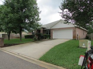 524 Brockham Dr, Jacksonville, FL 32221