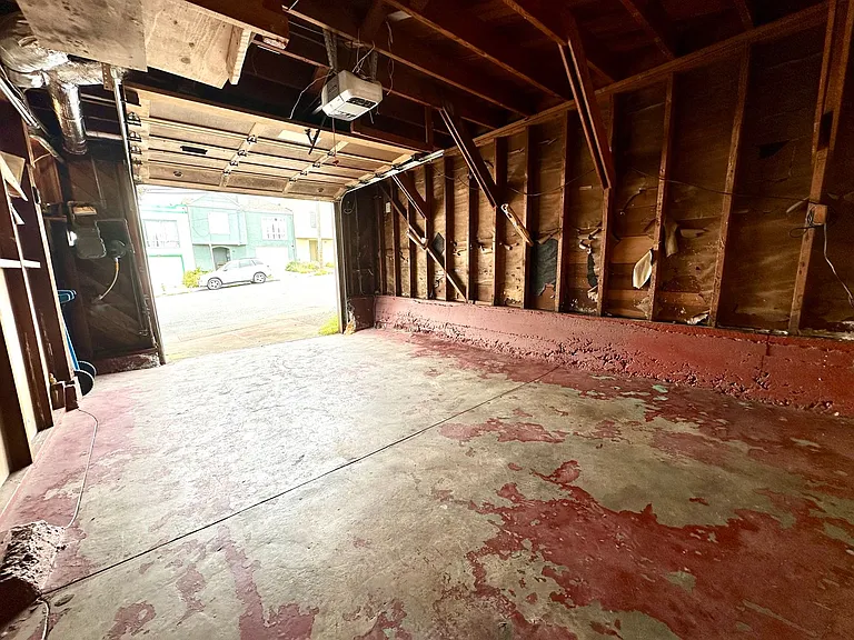3833 Lawton St — Photo 12