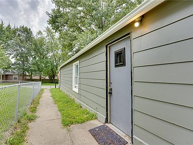 1128 Pottawatomie St, Leavenworth, KS 66048 | Zillow