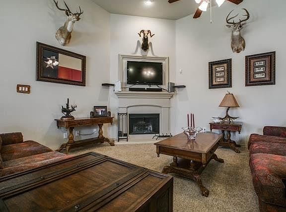 5th image of 613 Irish Glen Ct