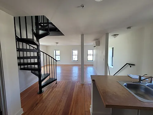 225A Conway St #225A Photo 1