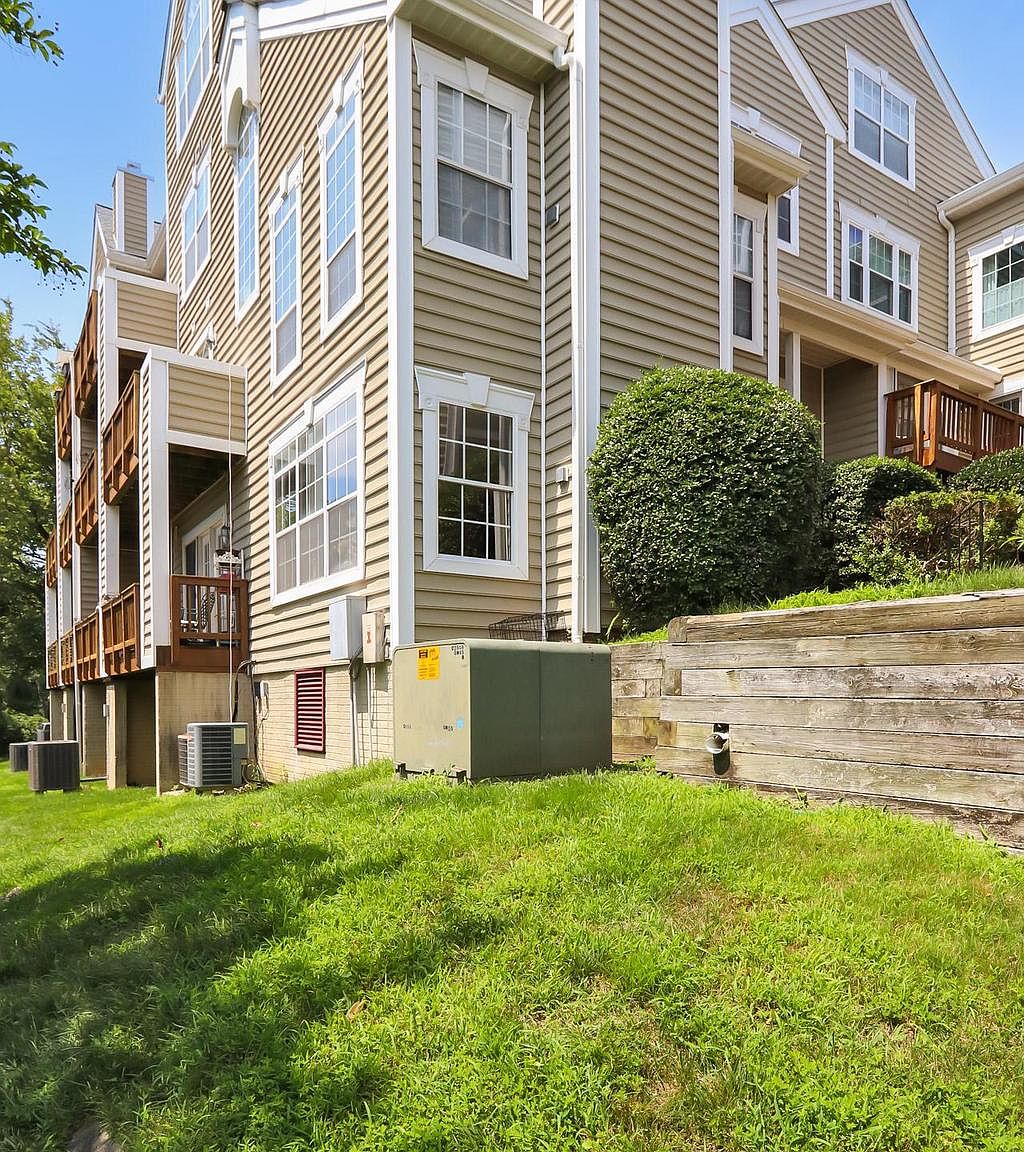 418 Overlook Dr, Occoquan, VA 22125 MLS VAPW2054240 Zillow