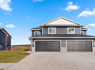 3423 Holderness Rd, Coralville, IA 52241
