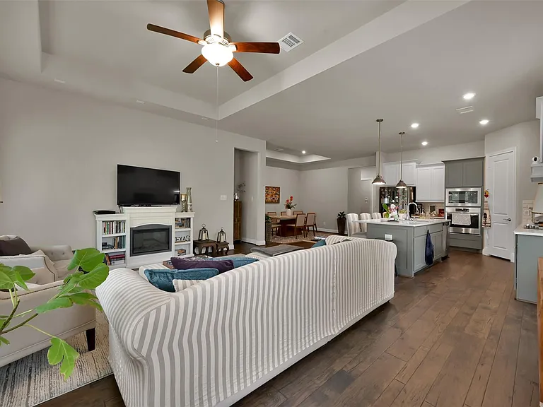 4205 Grand Oaks Wind — Photo 13