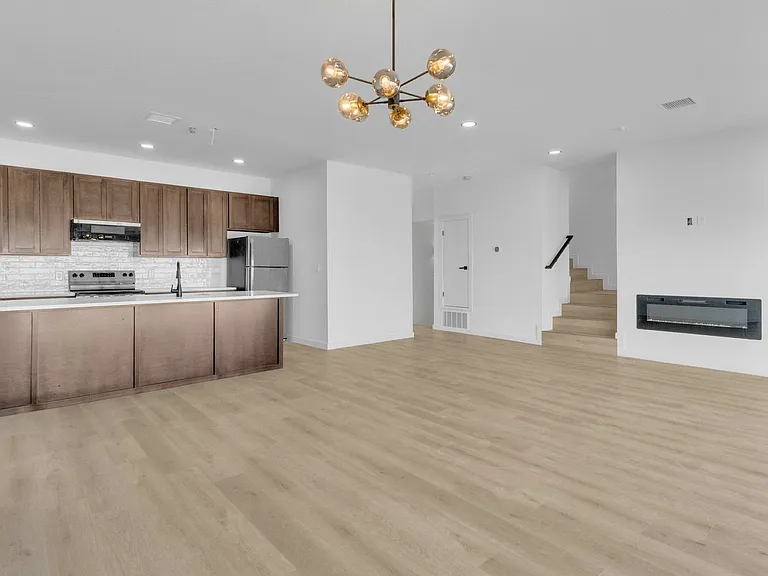 1519 Golden Hill Ter — Photo 63