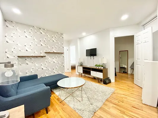 Rented by Bohemia Realty Group | media 8
