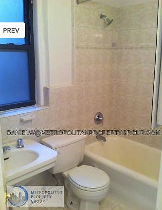 4th image of 305 Lexington Ave APT 11B
