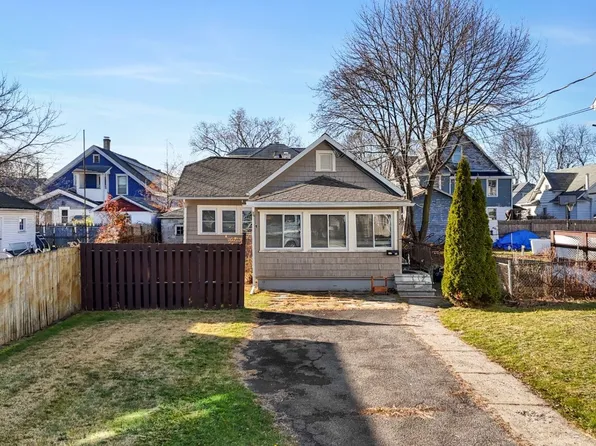 52 Albert St, Johnson City, NY 13790