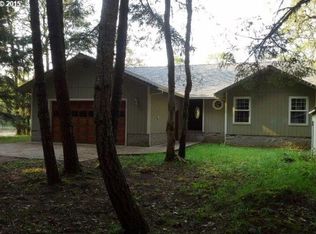 9060 S Bank Dr, Roseburg, OR 97470