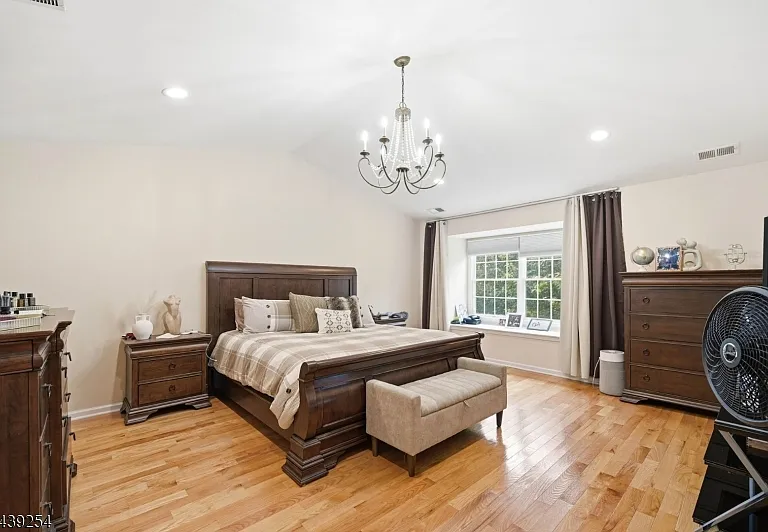 75 Spring Hill Cir — Photo 12
