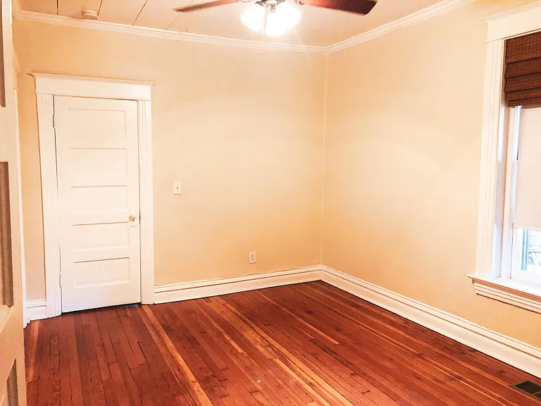 306 S Washington St — Photo 9