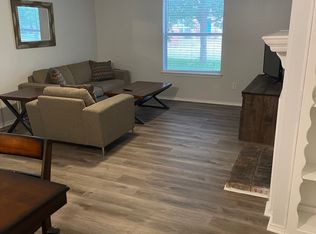 1103 Airline Dr #4, Grapevine, TX 76051