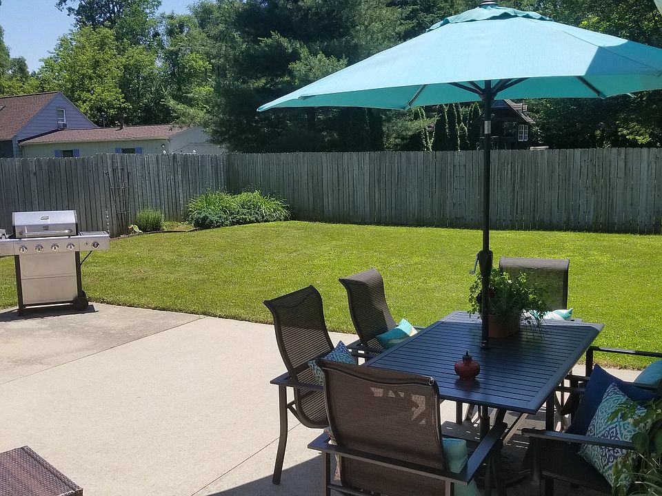 2nd image of 800 Savage Rd