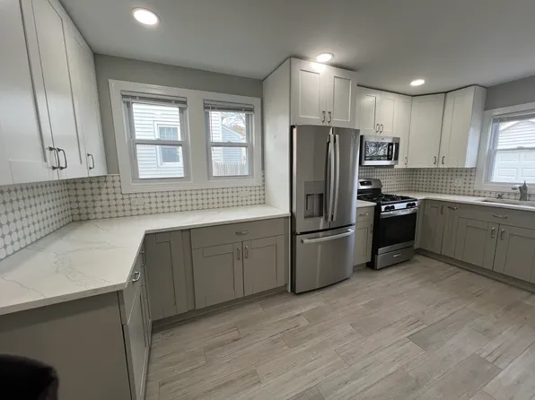 20 Van Dyke Pl APT 1, Summit, NJ 07901