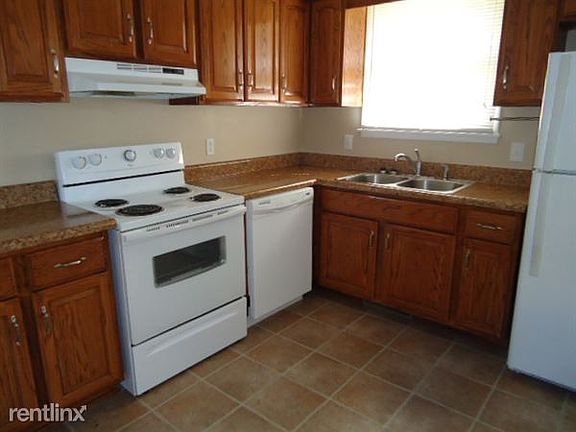 214 CROSSLAND AVE 10-29-2012 (11)