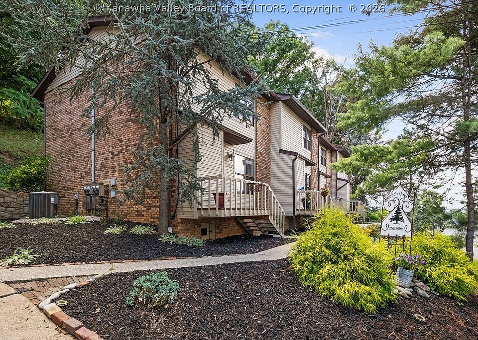 1st image of 1822 Mountain Dr