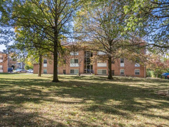 2nd image of 7859 Harrison Ave APT 4