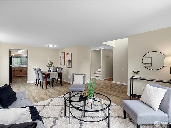 5th image of 8935 Milbanke Drive SE