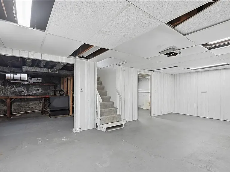 4624 N Pearl St — Photo 20