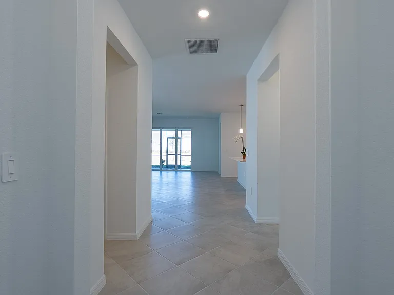 11470 Burgundy Dr — Photo 15