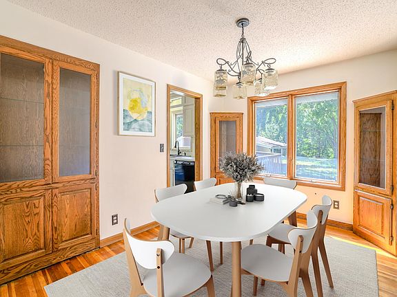 2nd image of 836 112th Ave NW