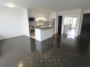 105 Isabella St #323, Toronto, ON M4Y 1N9