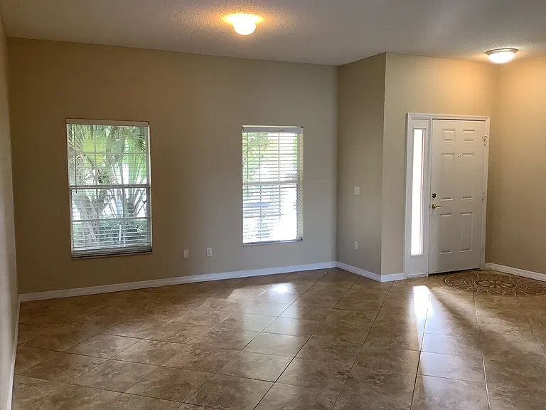 9036 Hastings Beach Blvd — Photo 4