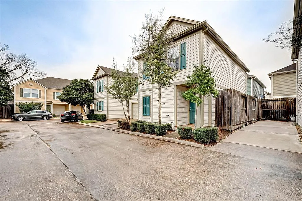 Building Photo - 1718 Redwing Cove Dr